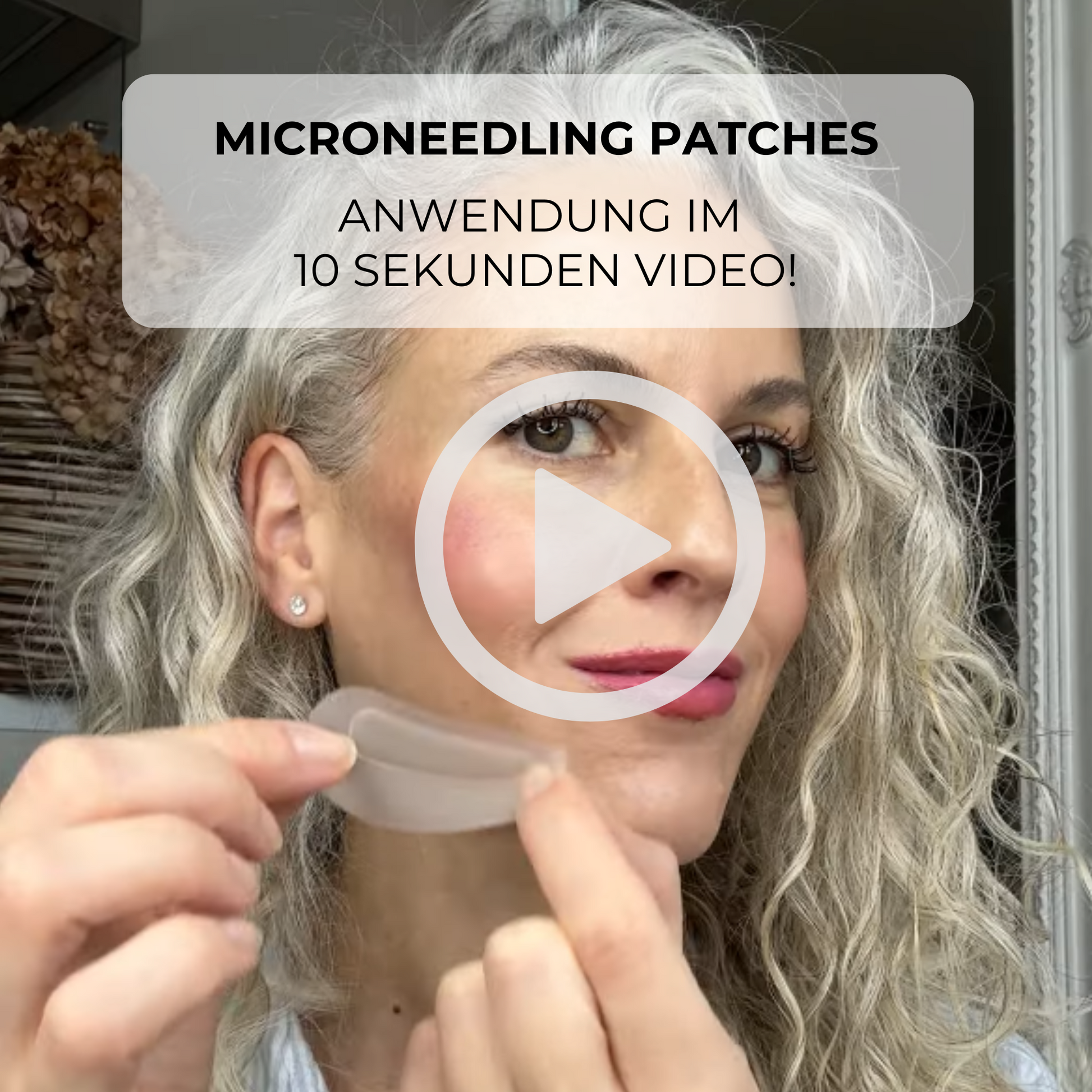 10 Sekunden Video: Anwendung der Glow Up Microneedle Eye Patches – Reinigung, Auflegen unter den Augen, Wirkung gegen Augenringe, Tränensäcke und feine Linien.